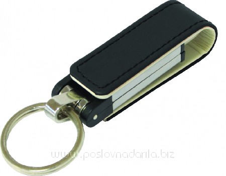 poslovna-darila-USB ključ 8 G na obesku ČRN